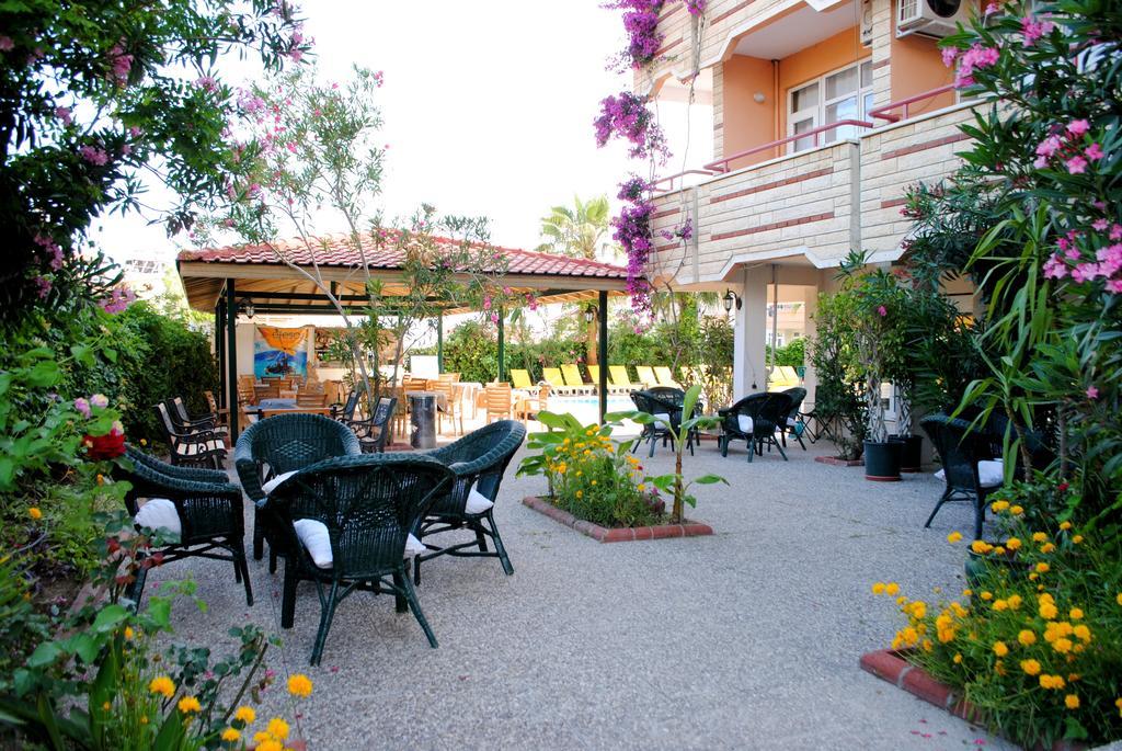 Beyaz Saray Side